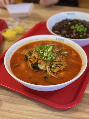 Paik's Noodle by null