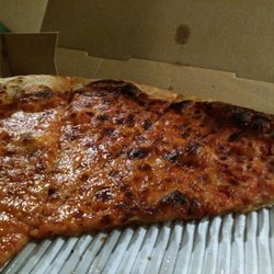 Mancinos Samuel Italian Eatery - This is the worst pizza I have ever tried.