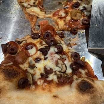 Rotolo's Craft & Crust - Vin monster - Pizza Near Me - Southaven, Mississippi Rotolo's Craft & Crust - Vin monster - Pizza Near Me - Southaven, Mississippi