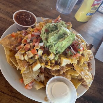 Mt Baldy Lodge - Machos Nachos - American Near Me - Mount Baldy, California