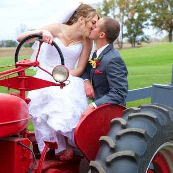 Anderson Studios - Wedding Photos...Anderson Studios 810-2294971 - Photographers Near Me - Brighton, Michigan Anderson Studios - Wedding Photos...Anderson Studios 810-2294971 - Photographers Near Me - Brighton, Michigan