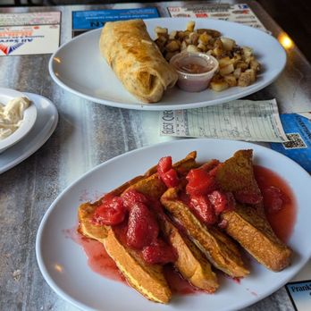 Kountry Kitchen - French toast and breakfast wrap - Breakfast & Brunch Near Me - Franklin, North Carolina Kountry Kitchen - French toast and breakfast wrap - Breakfast & Brunch Near Me - Franklin, North Carolina