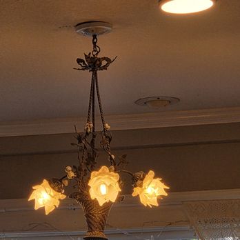 The Classic Cafe - Gorgeous Light - Coffee & Tea Near Me - Fullerton, California The Classic Cafe - Gorgeous Light - Coffee & Tea Near Me - Fullerton, California