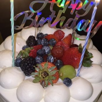 Tous Les Jours - Strawberry Cloud Cake - Bakeries Near Me - Allston, Massachusetts Tous Les Jours - Strawberry Cloud Cake - Bakeries Near Me - Allston, Massachusetts