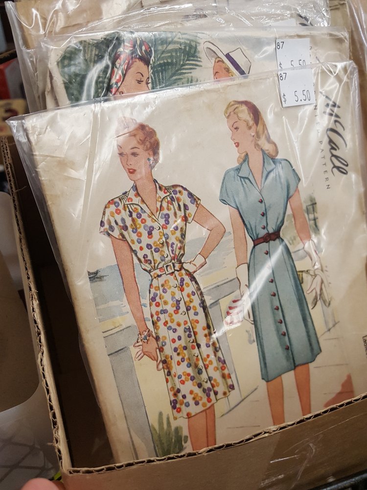 Aladdin's Antiques and Records Image