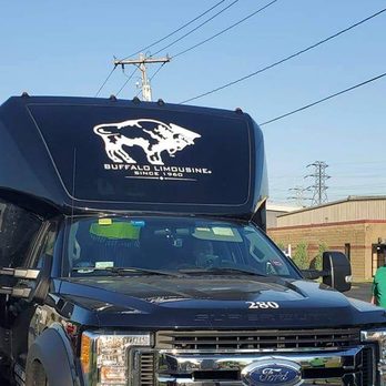 Buffalo Limousine - Limos Near Me - Buffalo, New York