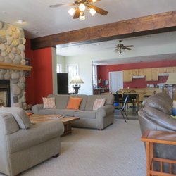 Crested Butte Hostel - Common Area Living Room