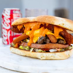 Las Katrina’s - Torta Cubana