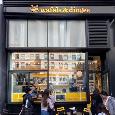 Wafels & Dinges 5th Ave by null