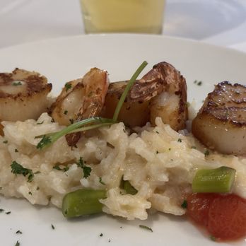 Reynolds Tavern - Seared Scallops and Shrimp Risotto - Tea Rooms Near Me - Annapolis, Maryland Reynolds Tavern - Seared Scallops and Shrimp Risotto - Tea Rooms Near Me - Annapolis, Maryland