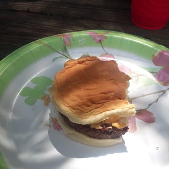 Two Tails Ranch - A $5 cheeseburger which I ate on a very wobbly picnic table. - Zoos Near Me - Williston, Florida