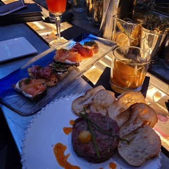 Ophelia - Steak tartare - Cocktail Bars Near Me - New York, New York
