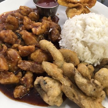 Oriental Express - General tsos chicken lunch - Chinese Near Me - Topeka, Kansas