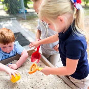 Learn & Grow Pre-School - Hands-on play! - Child Care & Day Care Near Me - Valrico, Florida