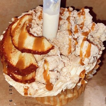 Renato's Pastry Shoppe - Apple Pie Alcoholic Cupcake - Bakeries Near Me - Staten Island, New York