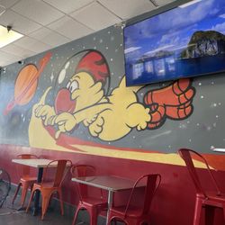Al's Hot Chicken - Decor