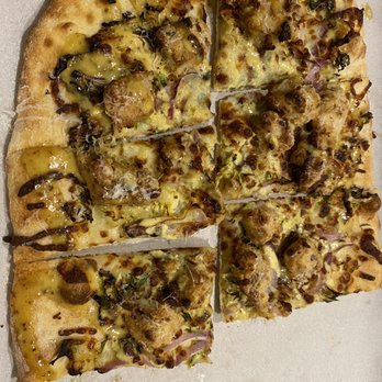 16C - Mustard / Chicken Pizza. = shyte - Pizza Near Me - Quincy, Massachusetts