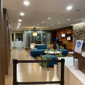 Fairfield by Marriott Inn & Suites at Dulles Airport - Front desk - Hotels Near Me - Sterling, Virginia