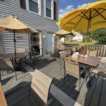 Moose’s Burgers - Patio - Burgers Near Me - Meriden, Connecticut Moose’s Burgers - Patio - Burgers Near Me - Meriden, Connecticut