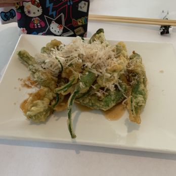 Gindi Thai - Sushi Bars Near Me - Burbank, California Gindi Thai - Sushi Bars Near Me - Burbank, California