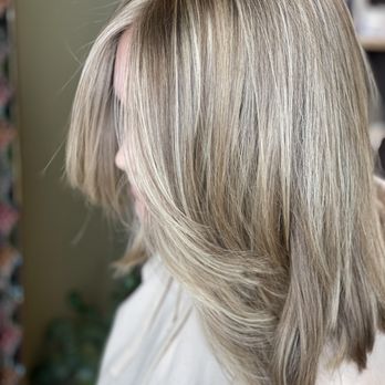 La Salon Bianca - Smooth & Silky
This highlight was done by our senior stylist, Sara.
*
lasalonbianca.com
(585) 272 - 0707 - Hair Salons Near Me - Rochester, New York La Salon Bianca - Smooth & Silky
This highlight was done by our senior stylist, Sara.
*
lasalonbianca.com
(585) 272 - 0707 - Hair Salons Near Me - Rochester, New York