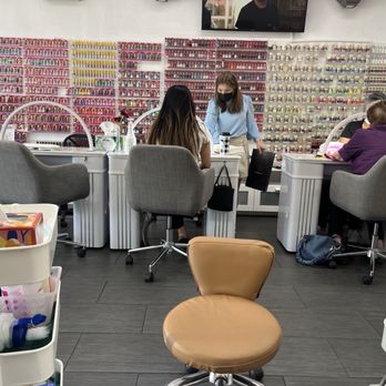 Oasis Nails - Inside - Nail Salons Near Me - Sacramento, California