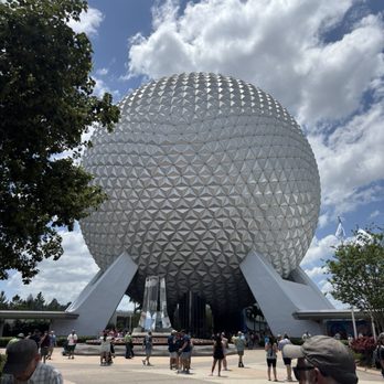 EPCOT - Amusement Parks Near Me - Lake Buena Vista, Florida EPCOT - Amusement Parks Near Me - Lake Buena Vista, Florida