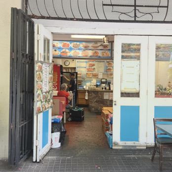 Fort Street Café - Outside - Vietnamese Near Me - Honolulu, Hawaii