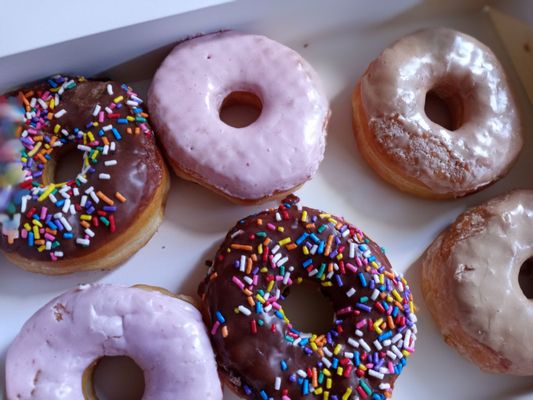 Dough In The Box DONUTS - Marietta by null