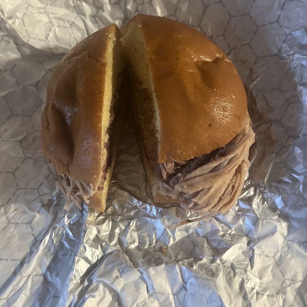 4 Rivers Smokehouse - What we got-Pulled Pork Sandwich - Barbeque Near Me - Tampa, Florida 4 Rivers Smokehouse - What we got-Pulled Pork Sandwich - Barbeque Near Me - Tampa, Florida
