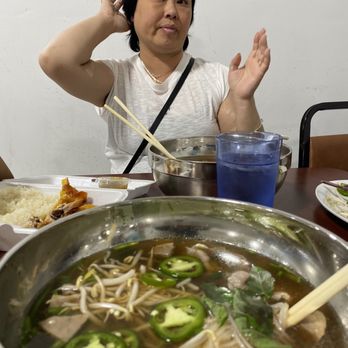 Lee Restaurant - Pan Asian Near Me - Milwaukee, Wisconsin