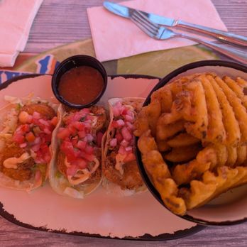 5 o'Clock Somewhere Bar & Grill - Shrimp tacos - Bars Near Me - Hollywood, Florida