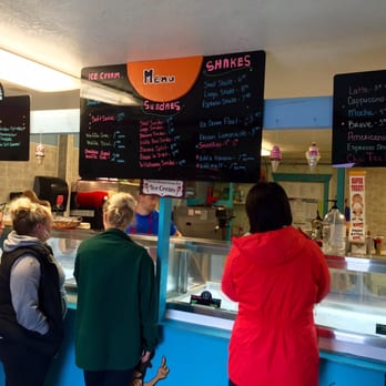 Denali Glacier Scoops & Gifts - Order Counter - Denali Glacier Scoops Ice Cream - Ice Cream & Frozen Yogurt Near Me - Denali, Alaska Denali Glacier Scoops & Gifts - Order Counter - Denali Glacier Scoops Ice Cream - Ice Cream & Frozen Yogurt Near Me - Denali, Alaska