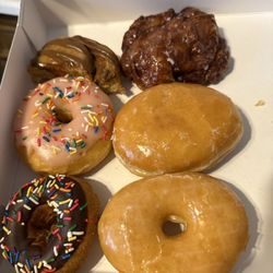 Luna Donut - 6 of the 12!