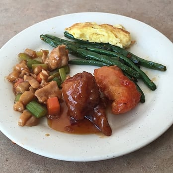 The Happy Dragon - Selections from the Buffet - Chinese Near Me - Kansas City, Missouri