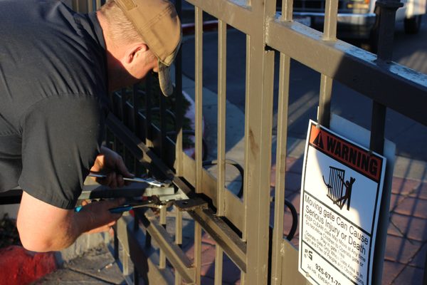 STATCOMM - Updated January 2026 - 24 Photos & 34 Reviews - 939 San ...