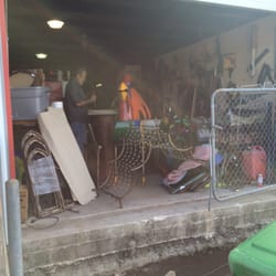 Peddler's Mall - Open bay by entrance