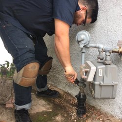 Highland Park Appliance Attack - Checking the gas for an oven repair
