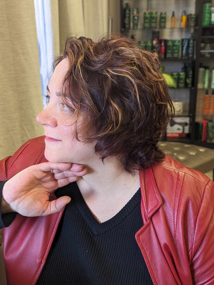 CAPRICE HAIR STUDIO Updated April 2024 48 Photos 5000 Dufferin