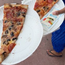 Mom's New York Pizza
