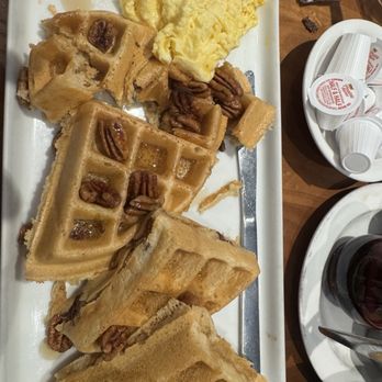 Stax Cafe - Butter Pecan Waffle - Breakfast & Brunch Near Me - Chicago, Illinois