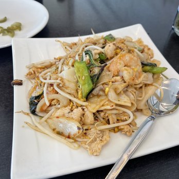 Basil Delight - Pad Kee Mow - Thai Near Me - Pleasanton, California Basil Delight - Pad Kee Mow - Thai Near Me - Pleasanton, California