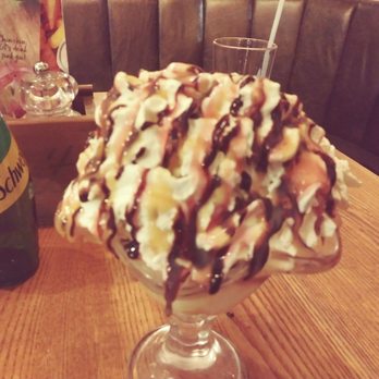 The Ascott - Ice cream la bomba! - Pubs Near Me - Pinner, XGL
