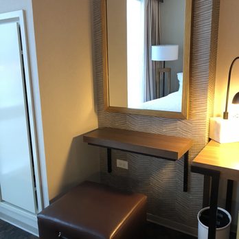 Hampton Inn Chicago West Loop Fulton Market Area - Extra vanity space- perfect for getting ready in the morning! - Hotels Near Me - Chicago, Illinois