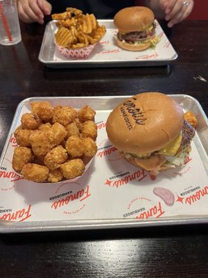 Famous Hamburger by null