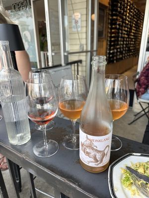 Juan Jasper Kitchen & Wine by null