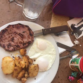 Momo's Cafe - American Near Me - Vallejo, California