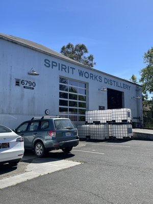 Spirit Works Distilling by null