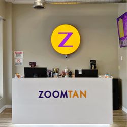 Zoom Tan - Tanning Salon - This is the front desk where you check in with the working associate