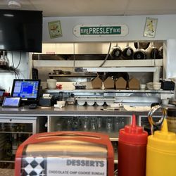 KC's Classic Burger Bar - Inside